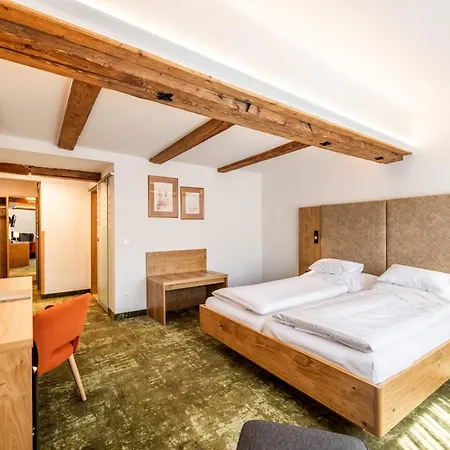 Hotel Gastagwirt 4*