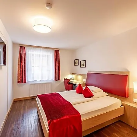 Hotel Gastagwirt 4*