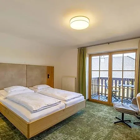 Hotel Gastagwirt 4*